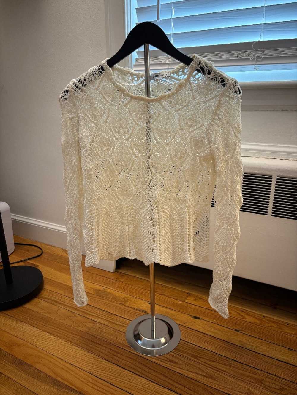 Women's Zara Cream Crochet Knit Sweater With Intricate Openwork Detailing Size S